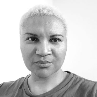 black and white portrait of Lisa Osborne